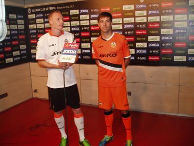 Valencia nueva equipaci&oacute;n 2013-14